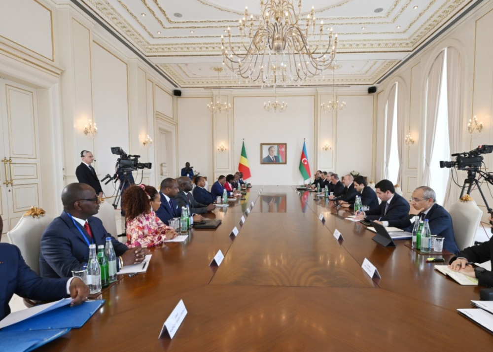 Prezidentlərin geniş tərkibdə görüşü keçirildi - FOTOLAR (YENİLƏNİB)