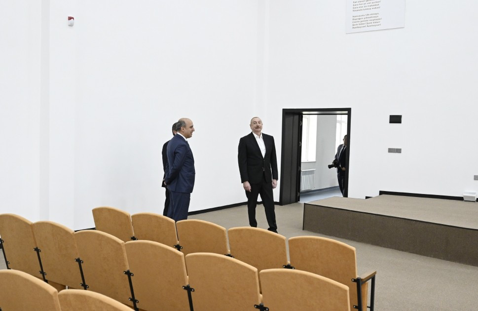 Bum qəsəbəsində tam orta məktəbin yeni binası istifadəyə verildi -FOTOLAR