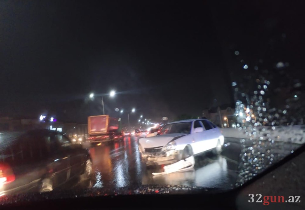 Masazır-Novxanı yolunda qəza