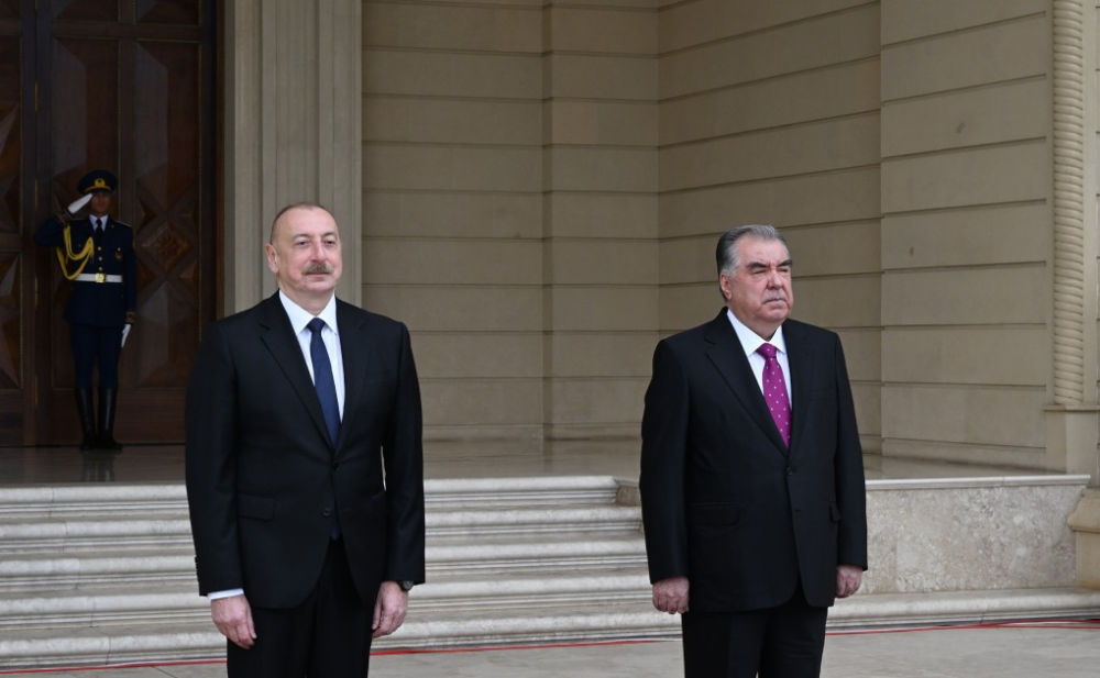 Tacikistan Prezidentinin rəsmi qarşılanma mərasimi oldu - FOTOLAR