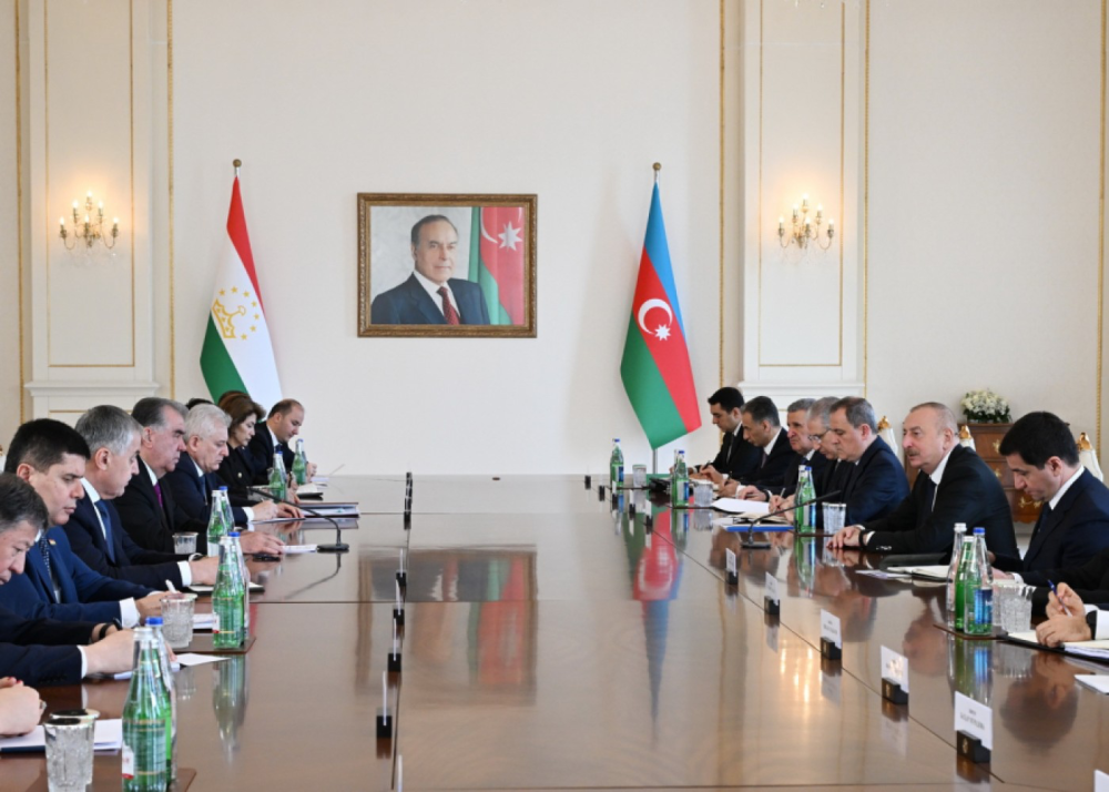 Prezidentlərin geniş tərkibdə görüşü keçirildi -FOTOLAR (YENİLƏNİB