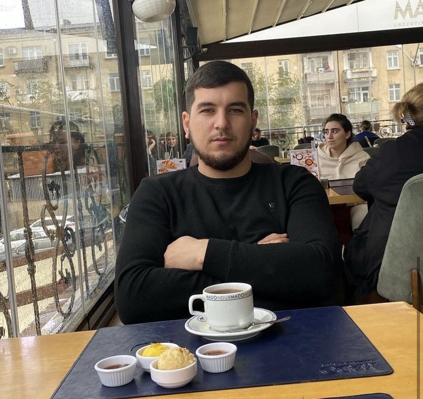 Qətlə yetirilən gəncin FOTOLARI