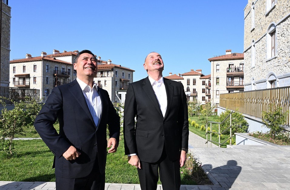 Prezidentlər Şuşanı gəzdi -FOTOLAR (YENİLƏNİB)