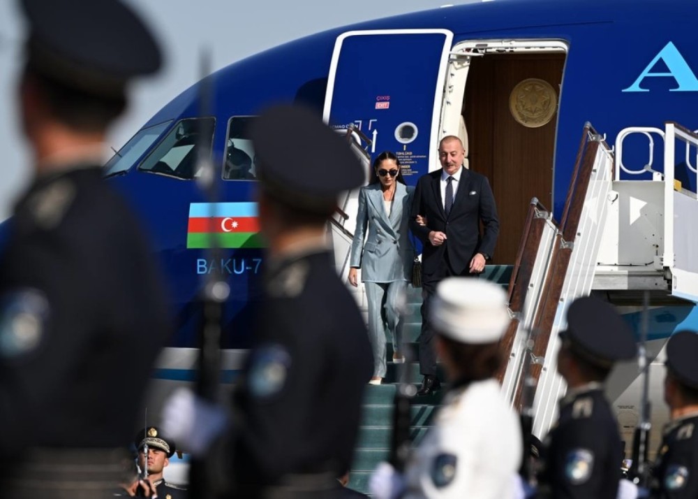 İlham Əliyev və Mehriban Əliyeva Özbəkistana səfər etdi