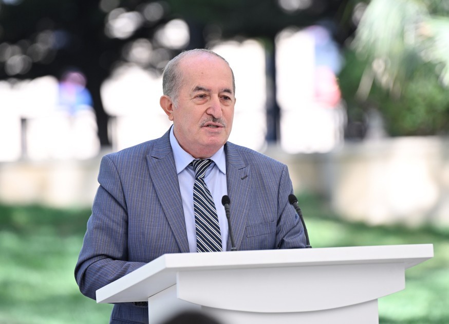 İlham Əliyev və oğlu Aşıq Ələsgərin abidəsinin açılışında -FOTOLAR (YENİLƏNİB)