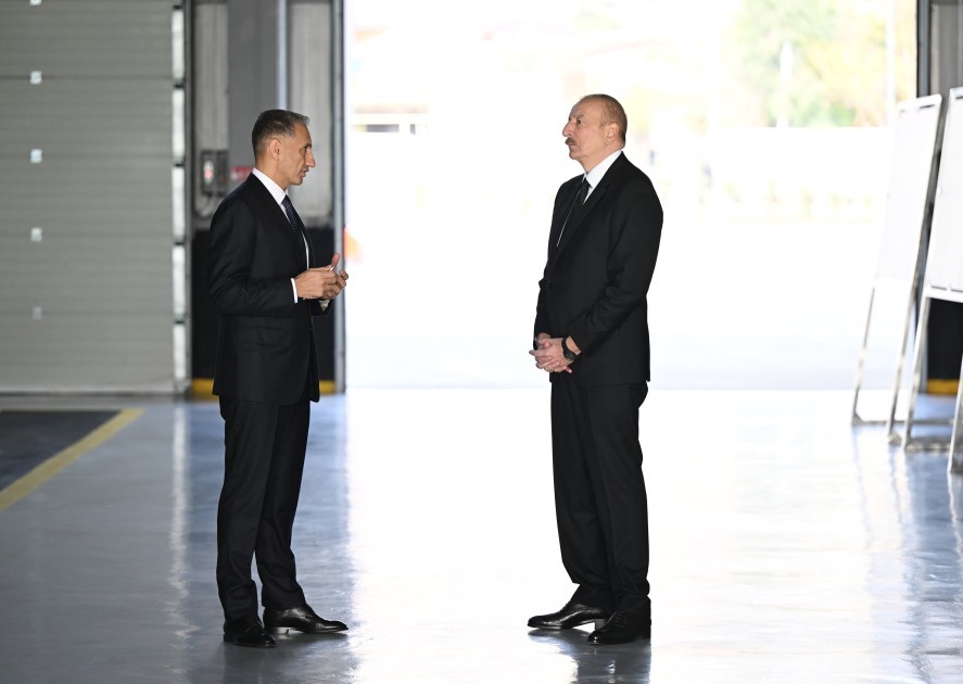 İlham Əliyev Zığ Elektrik Avtobus Parkının fəaliyyəti ilə tanış oldu -FOTOLAR (YENİLƏNİB)