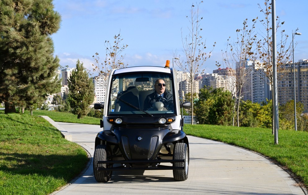 İlham Əliyev Mərkəzi Parkın üçüncü hissəsinin açılışında - FOTOLAR (YENİLƏNİB)