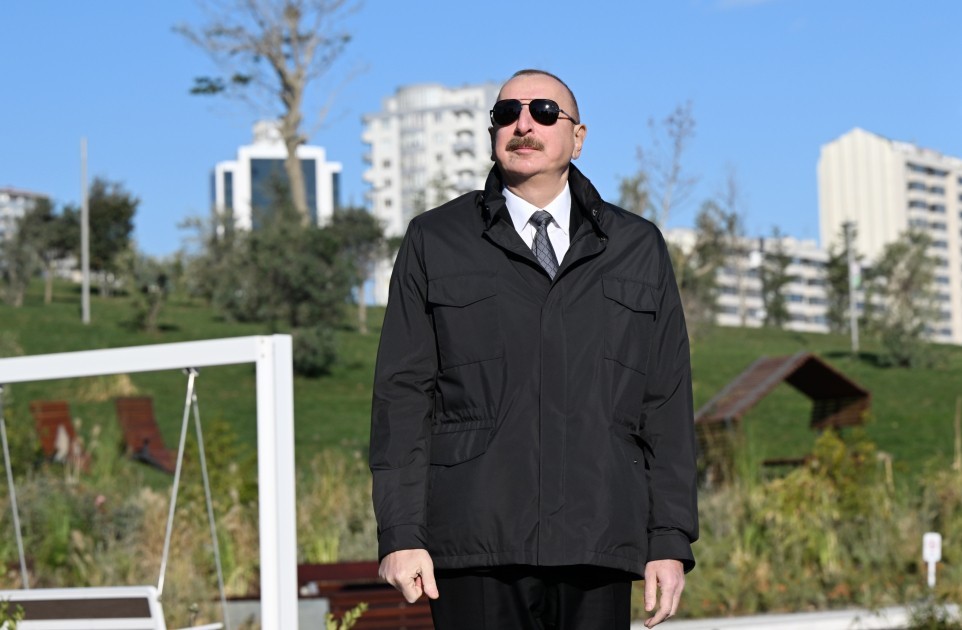 İlham Əliyev Mərkəzi Parkın üçüncü hissəsinin açılışında - FOTOLAR (YENİLƏNİB)