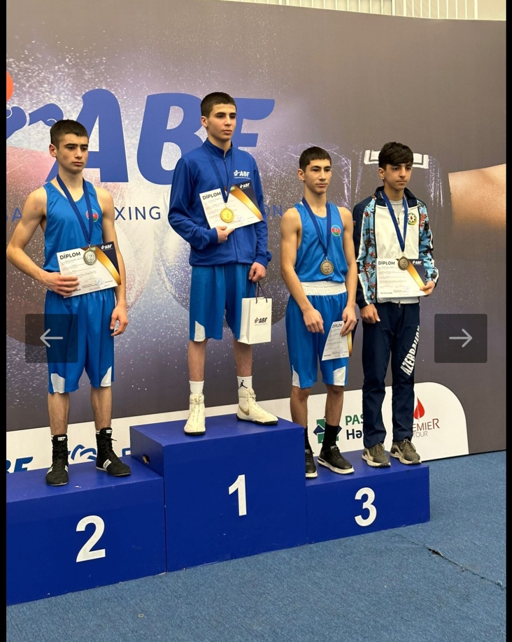 Sumqayıt boksçuları 4 medal qazandı(FOTO)