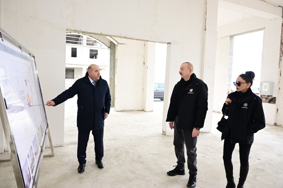 Prezident və xanımı Ağdamda 2-ci yaşayış kompleksində aparılan işlərlə tanış olublar -FOTOLAR (YENİLƏNİB)
