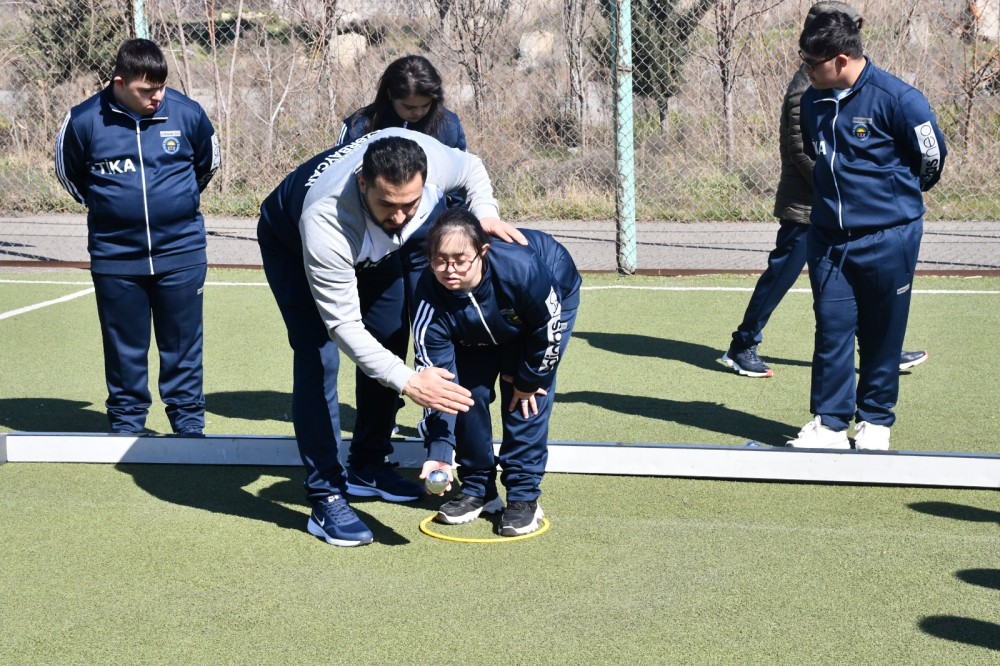 TİKA-dan Azərbaycandakı daun sindromlu idmançılara dəstək -FOTOLAR