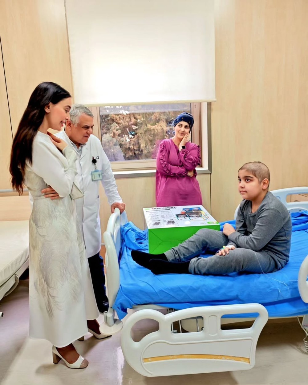 Leyla Əliyeva uşaqları ziyarət etdi -FOTOLAR