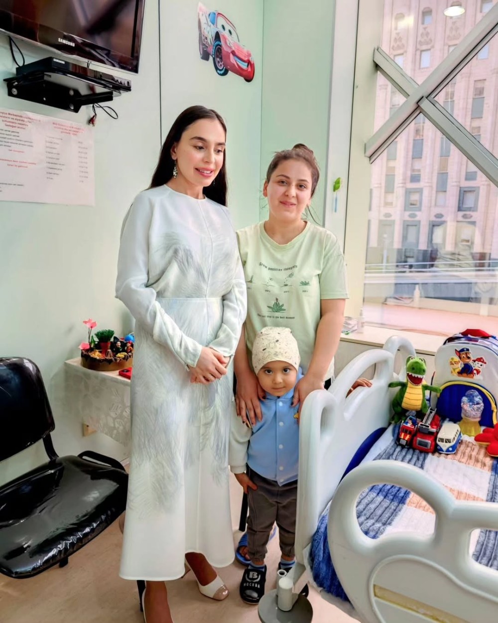 Leyla Əliyeva uşaqları ziyarət etdi -FOTOLAR