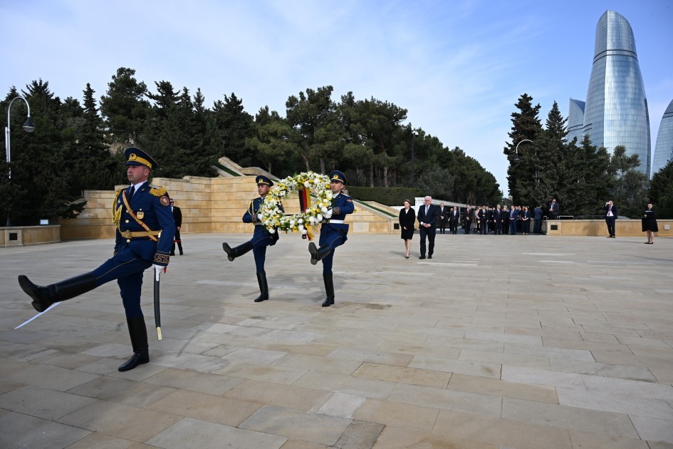 Almaniya Prezidenti və xanımı Şəhidlər xiyabanını ziyarət etdi - FOTOLAR