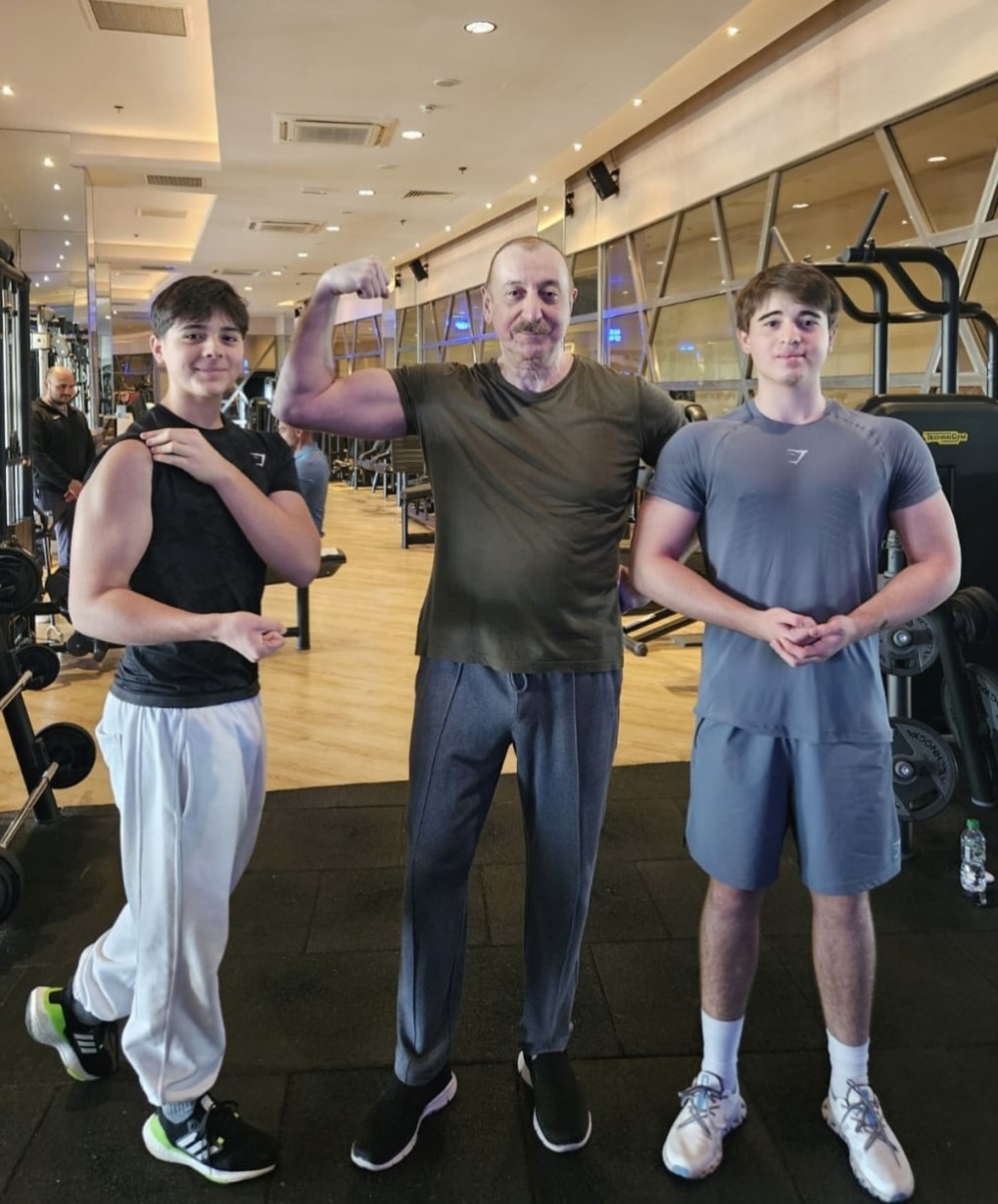 Baba ilə Antalyanın idman zalında məşq" - Əlidən maraqlı PAYLAŞIM