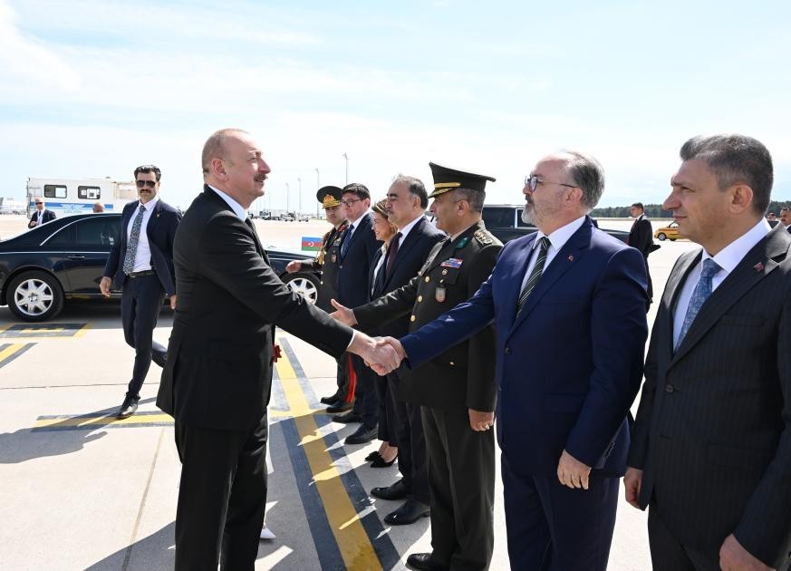 İlham Əliyevin Türkiyəyə işgüzar səfəri başa çatıb - FOTOLAR