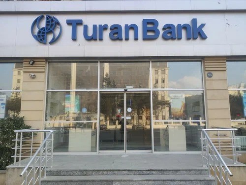 "Turan Bank"ın əməkdaşları qəzaya düşdü - FOTO