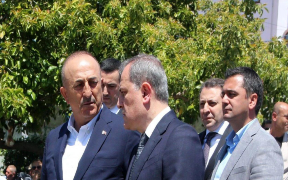 Nazir Çavuşoğlunun atasının dəfn mərasimində -FOTO