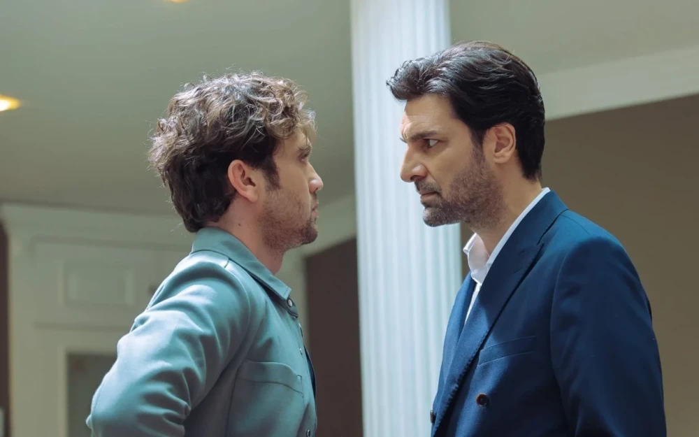 Məşhur aktyor "Deha"ya qayıdır - FOTO