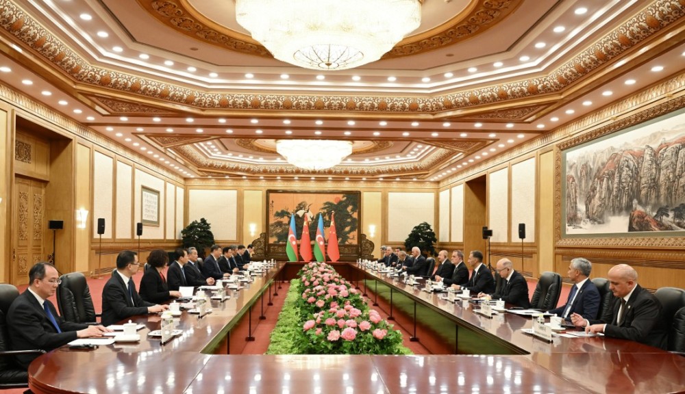 İlham Əliyev Si Cinpinlə görüşdü -FOTOLAR (YENİLƏNİB)