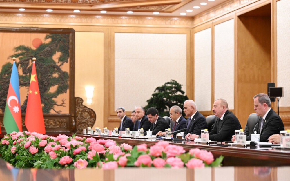 İlham Əliyev Si Cinpinlə görüşdü -FOTOLAR (YENİLƏNİB)