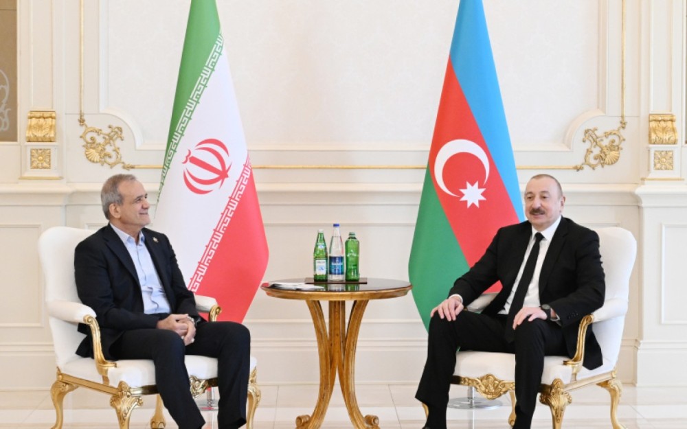 Prezidentin Pezeşkian ilə məhdud tərkibdə görüşü oldu - FOTO