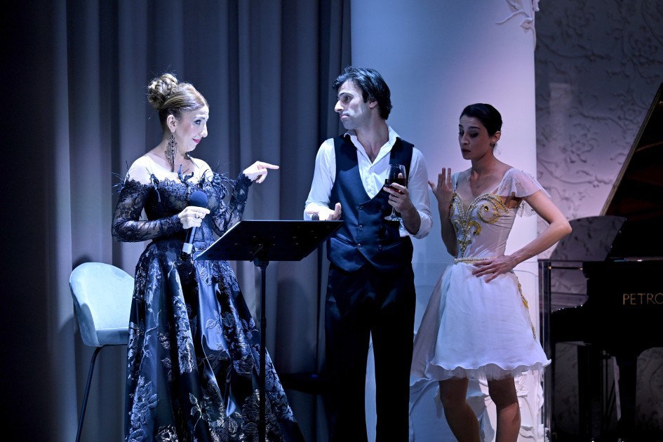 Leyla Əliyeva şeirlərinə bəstələnmiş mahnıları dinlədi -FOTOLAR