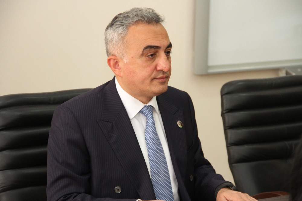 Ədliyyə Akademiyasında vəkilliyə namizədlərin icbari təlimi başlayıb