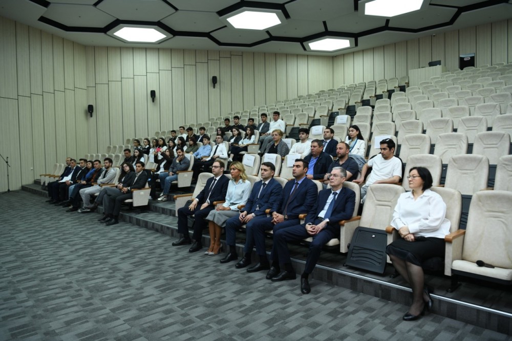 Baş Prokurorluqda media subyektləri və gənclərin iştirakı ilə tədbir keçirildi -FOTOLAR