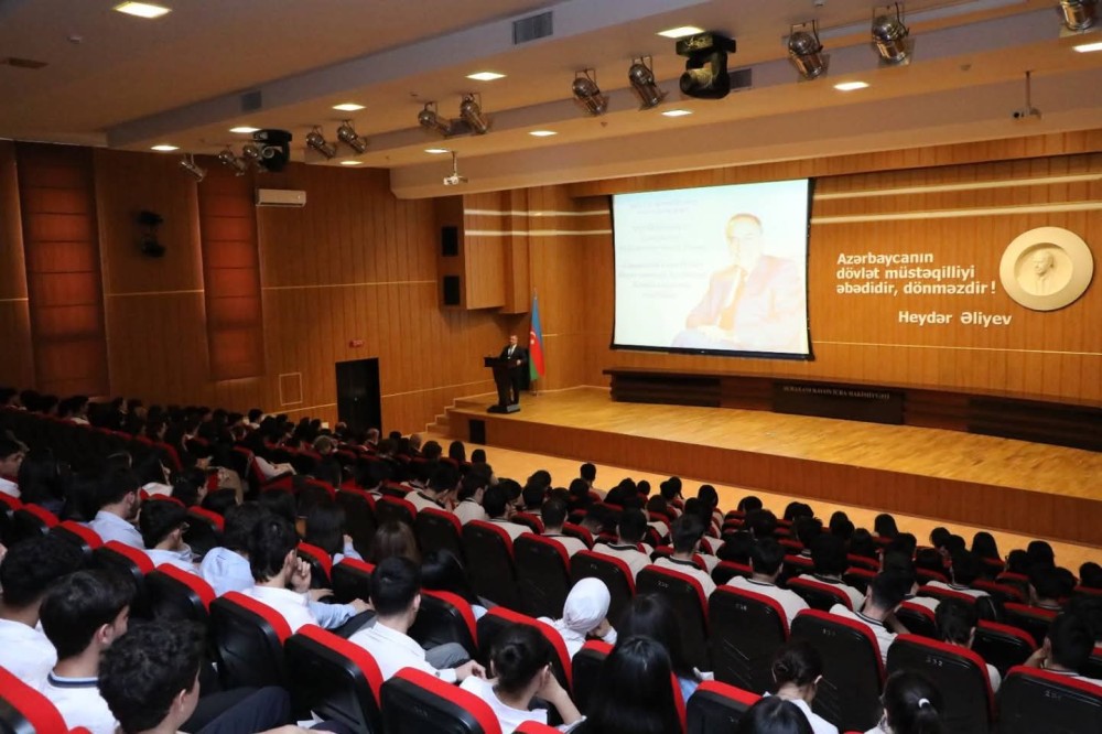 Adil Əliyevingənclərlə növbəti  maarifləndirici görüşü keçirilib