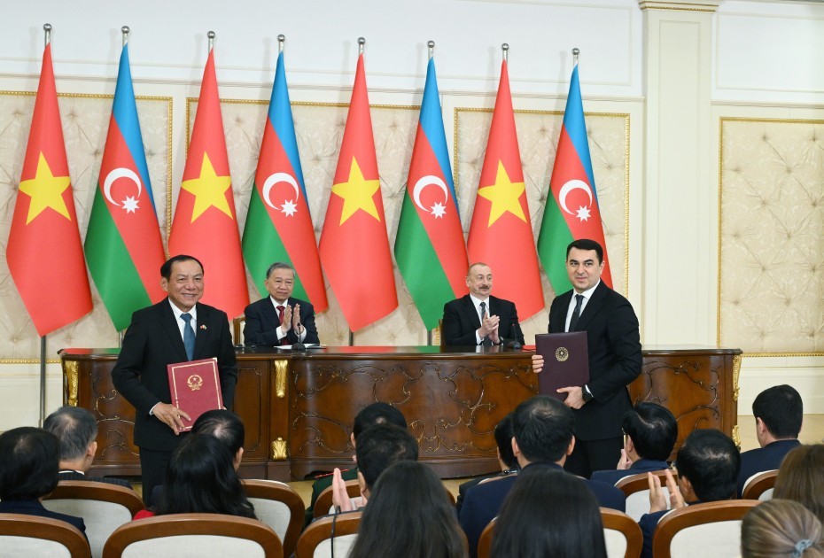 Azərbaycanla Vyetnam arasında imzalanmış sənədlər mübadilə edildi -YENİLƏNİB (FOTOLAR)