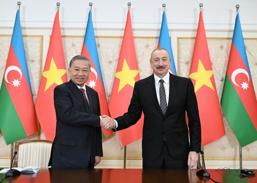 İlham Əliyev və To Lam mətbuata bəyanatlarla çıxış ediblər -YENİLƏNİB (FOTOLAR)