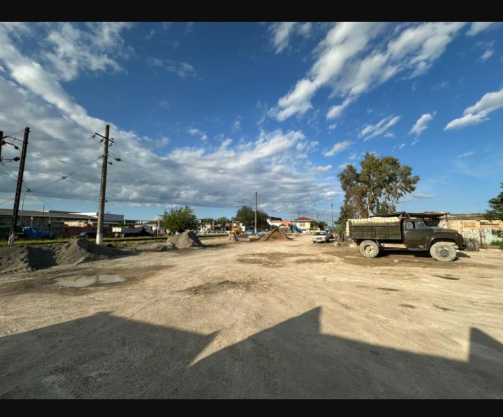 Dəmiryol stansiyasında özbaşınalıq və antisanitariya: Obyektlərdən qeyri-qanuni haqq alınır -REPORTAJ