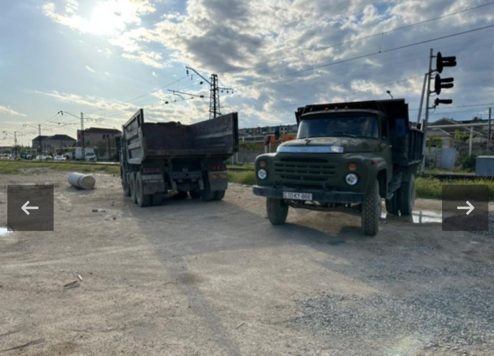 Dəmiryol stansiyasında özbaşınalıq və antisanitariya: Obyektlərdən qeyri-qanuni haqq alınır -REPORTAJ