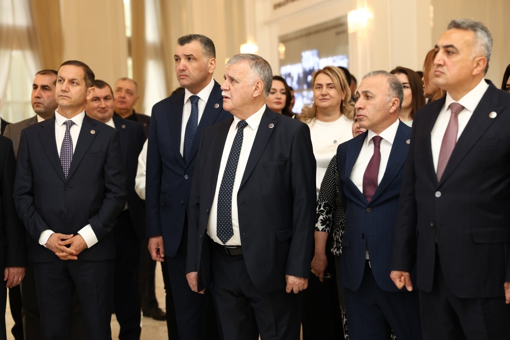 Gəncə şəhərinin mərkəzində Gəncə Regional Vəkil Bürosunun yeni inzibati binasının açılış mərasimi olub