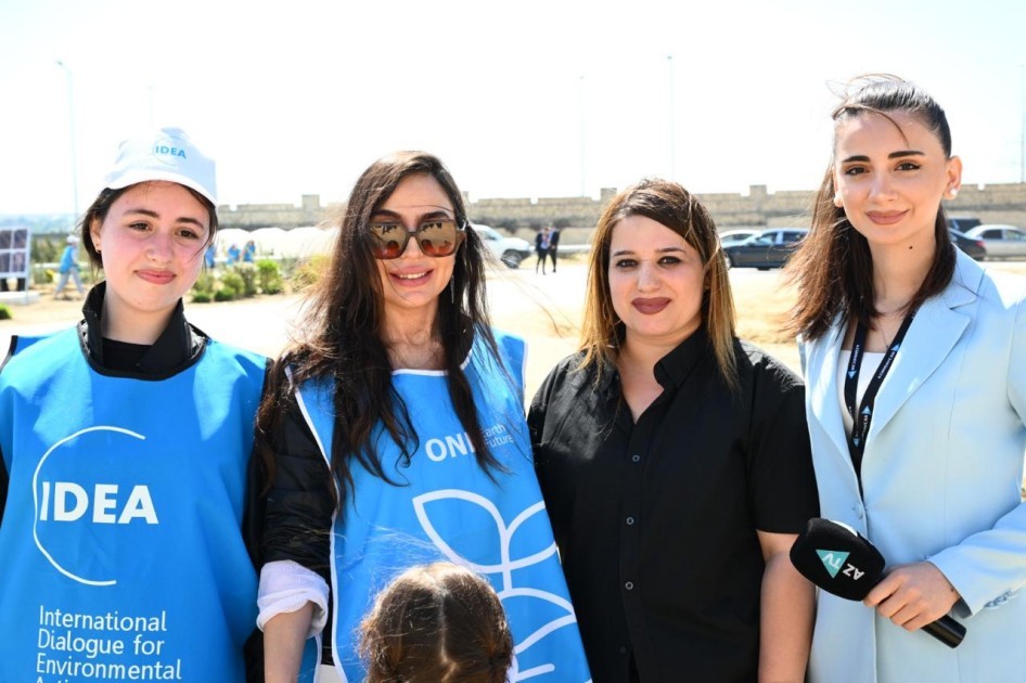 Leyla və Arzu Əliyevaların iştirakı ilə ağacəkmə aksiyası keçirilib -FOTOLAR