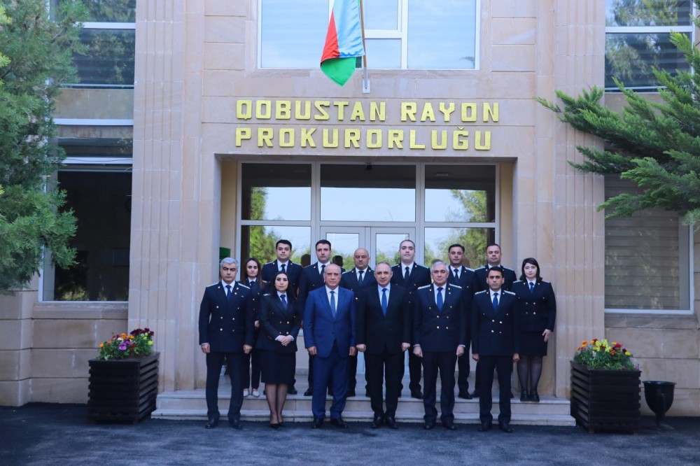 Baş prokuror Qobustanda vətəndaşları qəbul etdi -FOTOLAR