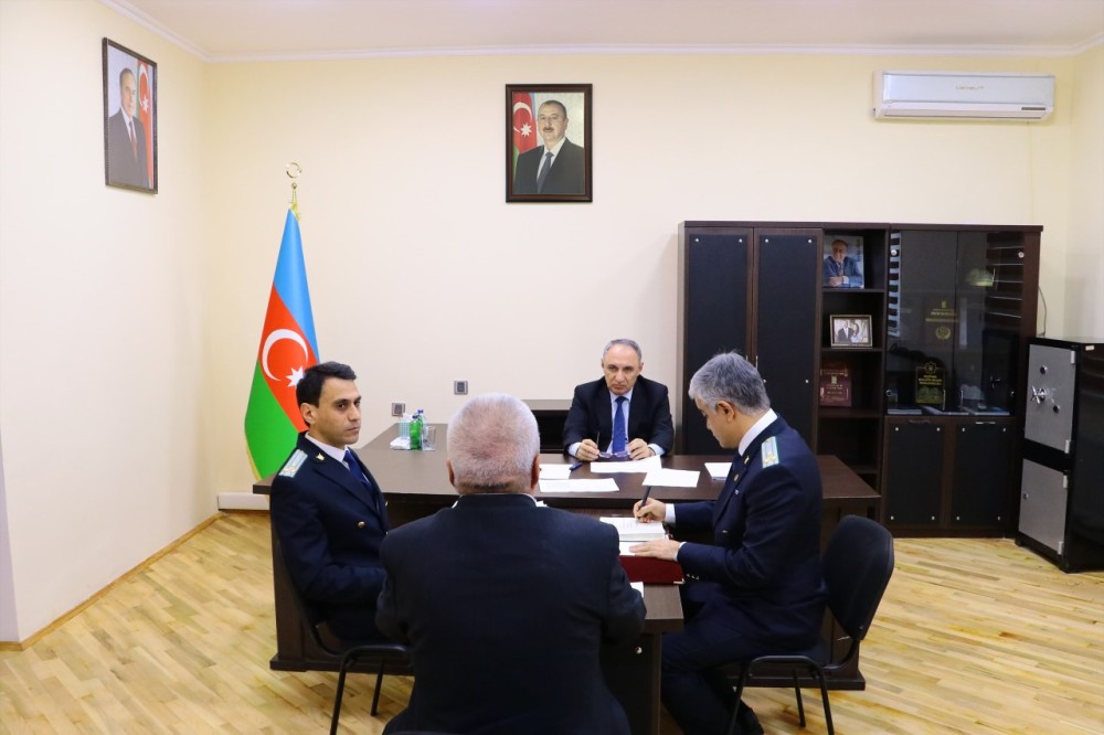 Baş prokuror Qobustanda vətəndaşları qəbul etdi -FOTOLAR