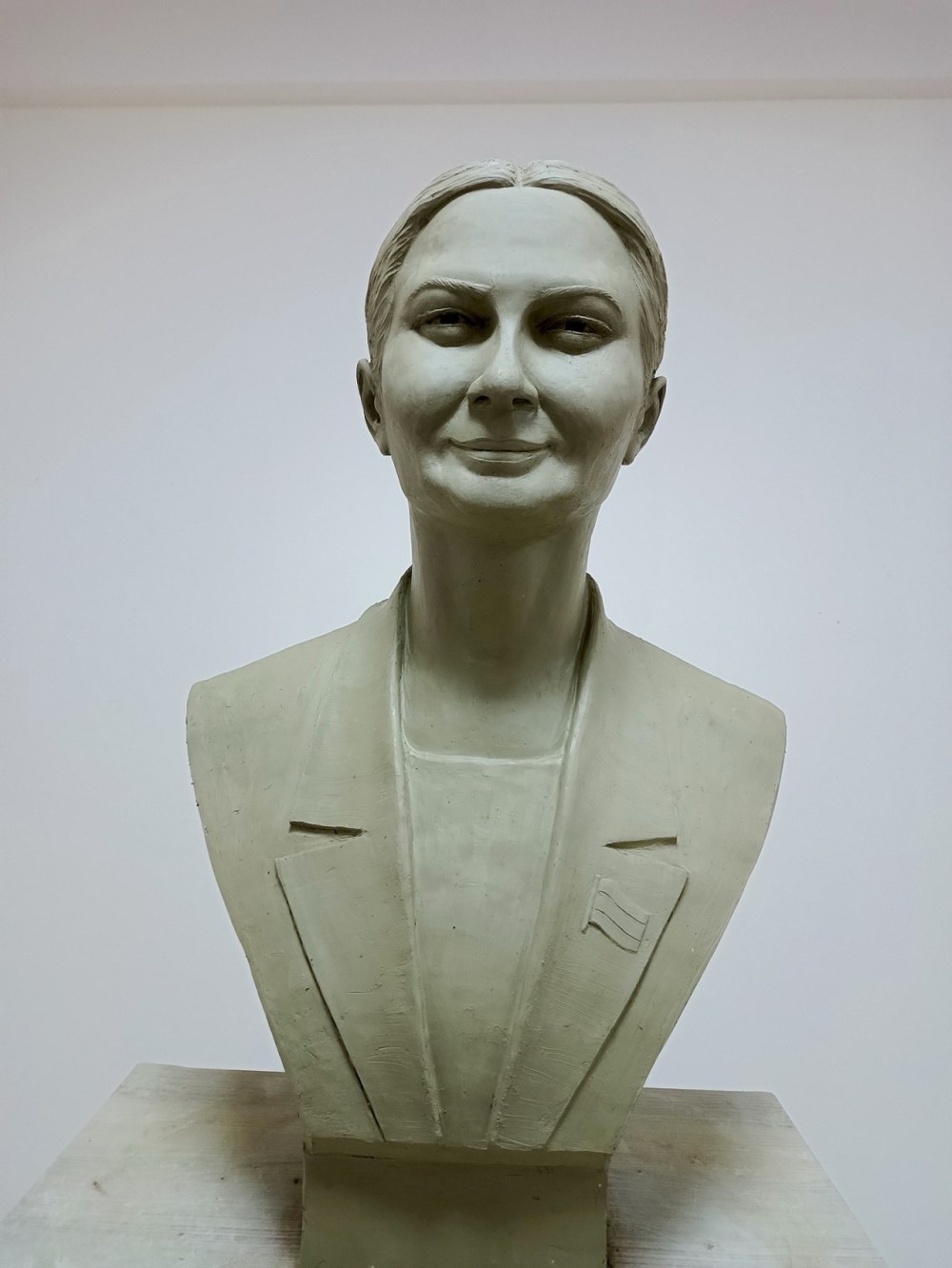 Qənirə Paşayevanın büstü hazırlandı -FOTO