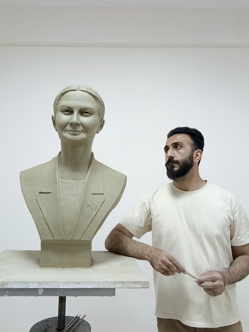 Qənirə Paşayevanın büstü hazırlandı -FOTO