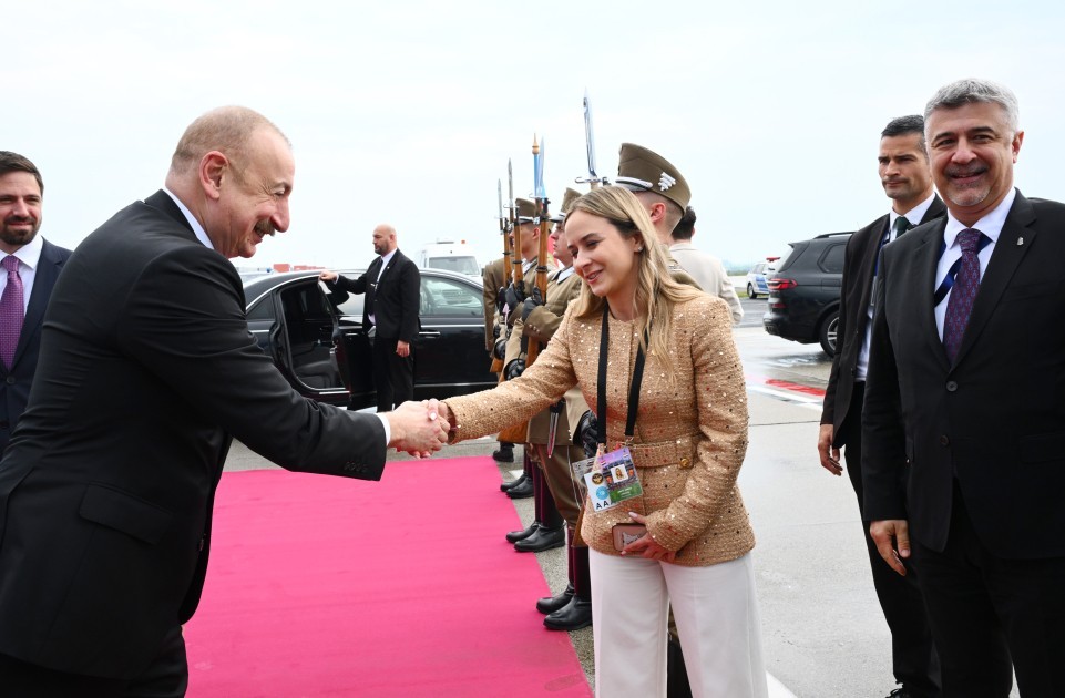 İlham Əliyevin Macarıstana səfəri başa çatdı - FOTOLAR