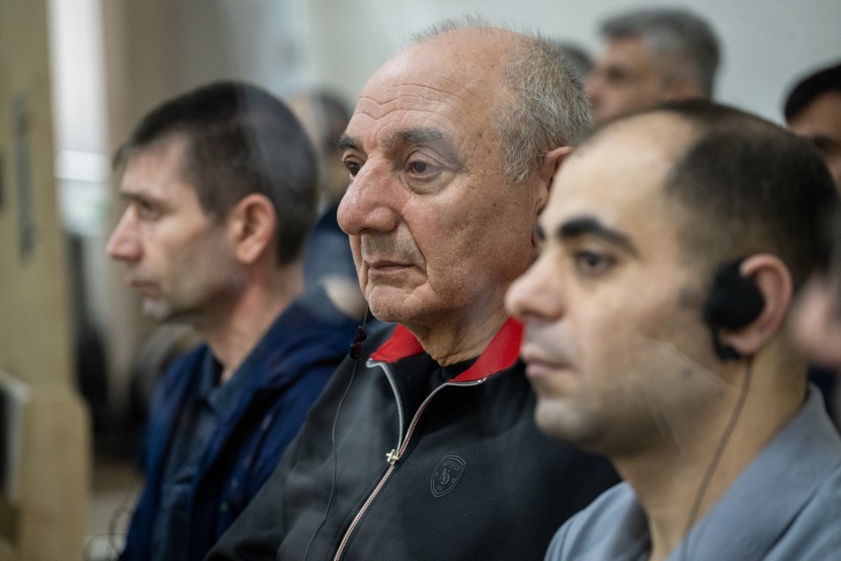 "Komandirlərdən biri qardaşım olub"- İşğal etirafları (FOTOLAR)