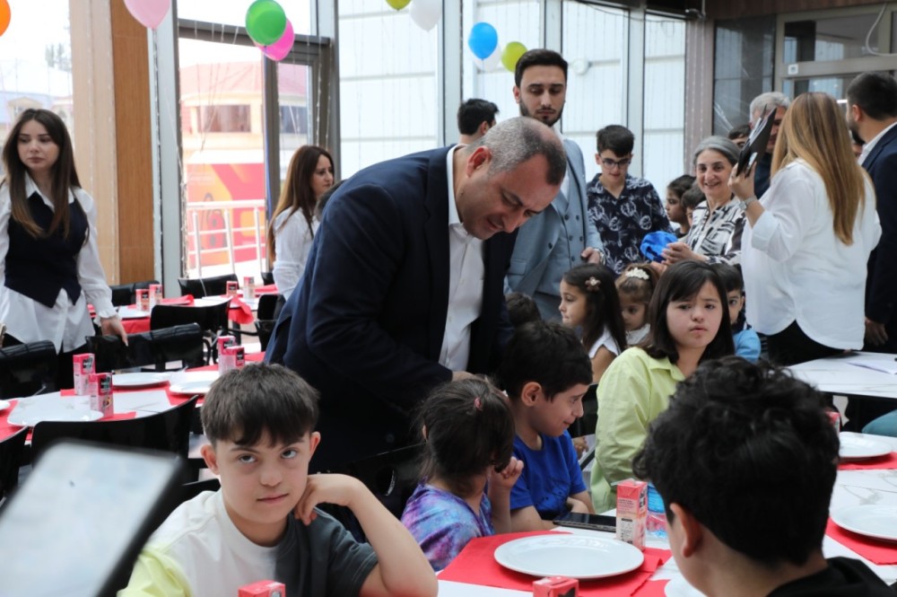 Suraxanıda Uşaqların Beynəlxalq müdafiəsi günü qeyd edildi +FOTOLAR