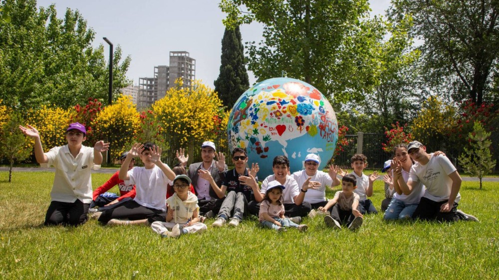 TuranBank DOST Agentliyi ilə birgə həssas qrupdan olan uşaqları sevindirib