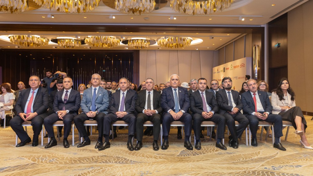 TŞİİB, Mətbuat Şurası və Veysəloğlu Şirkətlər Qrupu müsabiqə iştirakçıları olan jurnalistləri mükafatlandırdı