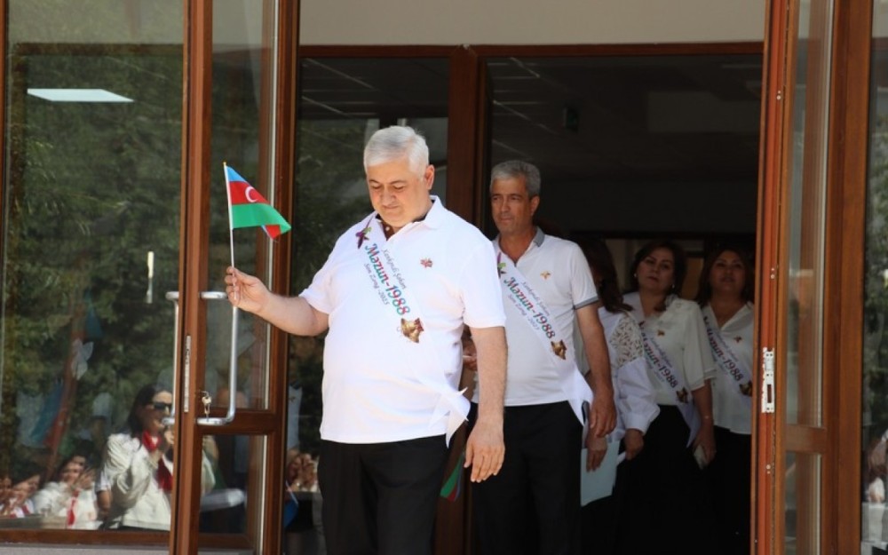 Xankəndidə 37 il əvvəl məzun olanlar üçün "Son zəng" -FOTOLAR