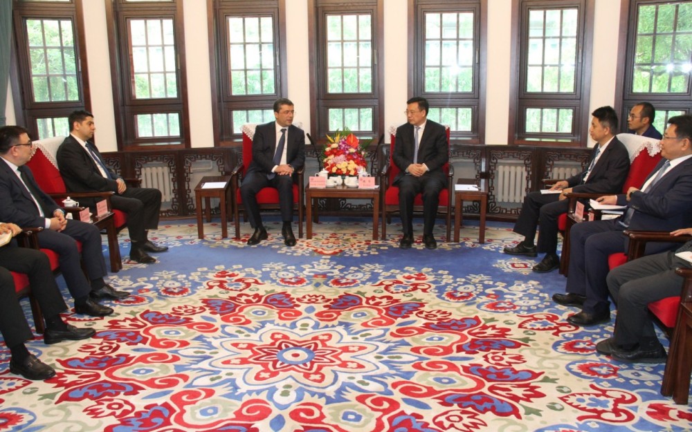 MEDİA-nın nümayəndə heyəti Sinxua xəbər agentliyində -FOTOLAR