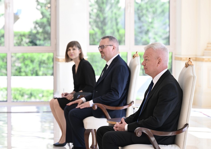 Prezident Polşanın yeni səfirinin etimadnaməsini qəbul edib -FOTOLAR