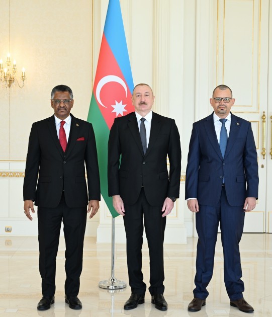 Prezident Sudanın yeni səfirinin etimadnaməsini qəbul etdi -FOTOLAR