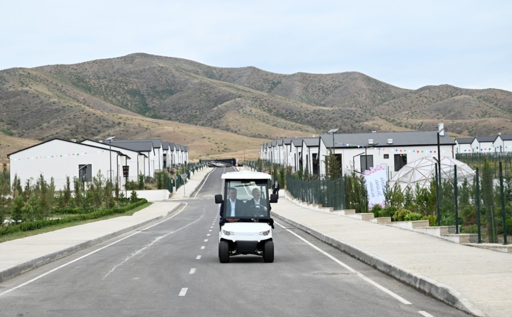 Prezidentlər Ağdamın Xıdırlı kəndinin 1-ci mərhələsinin açılışında -FOTOLAR